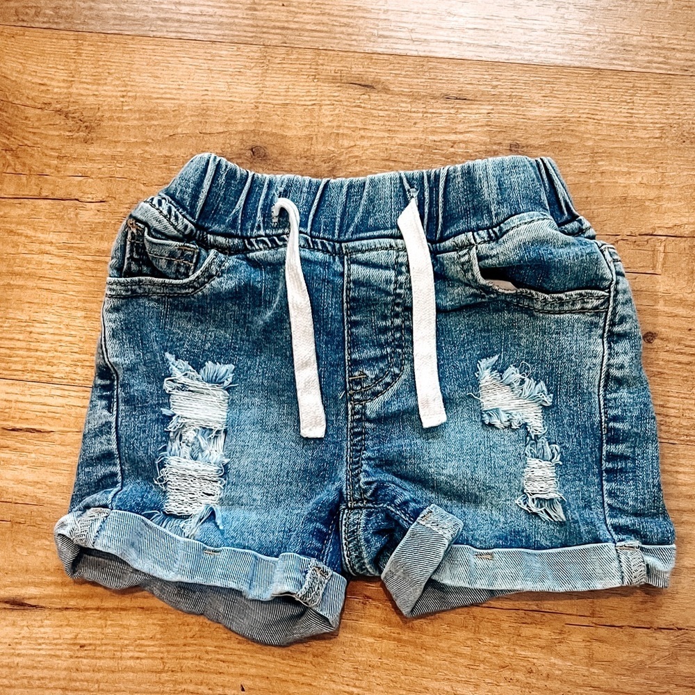Little Bipsy 18-24 months Jean shorts.